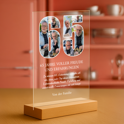 65 Jahre voller Freude – personalisierter Druck auf Glas für Männer