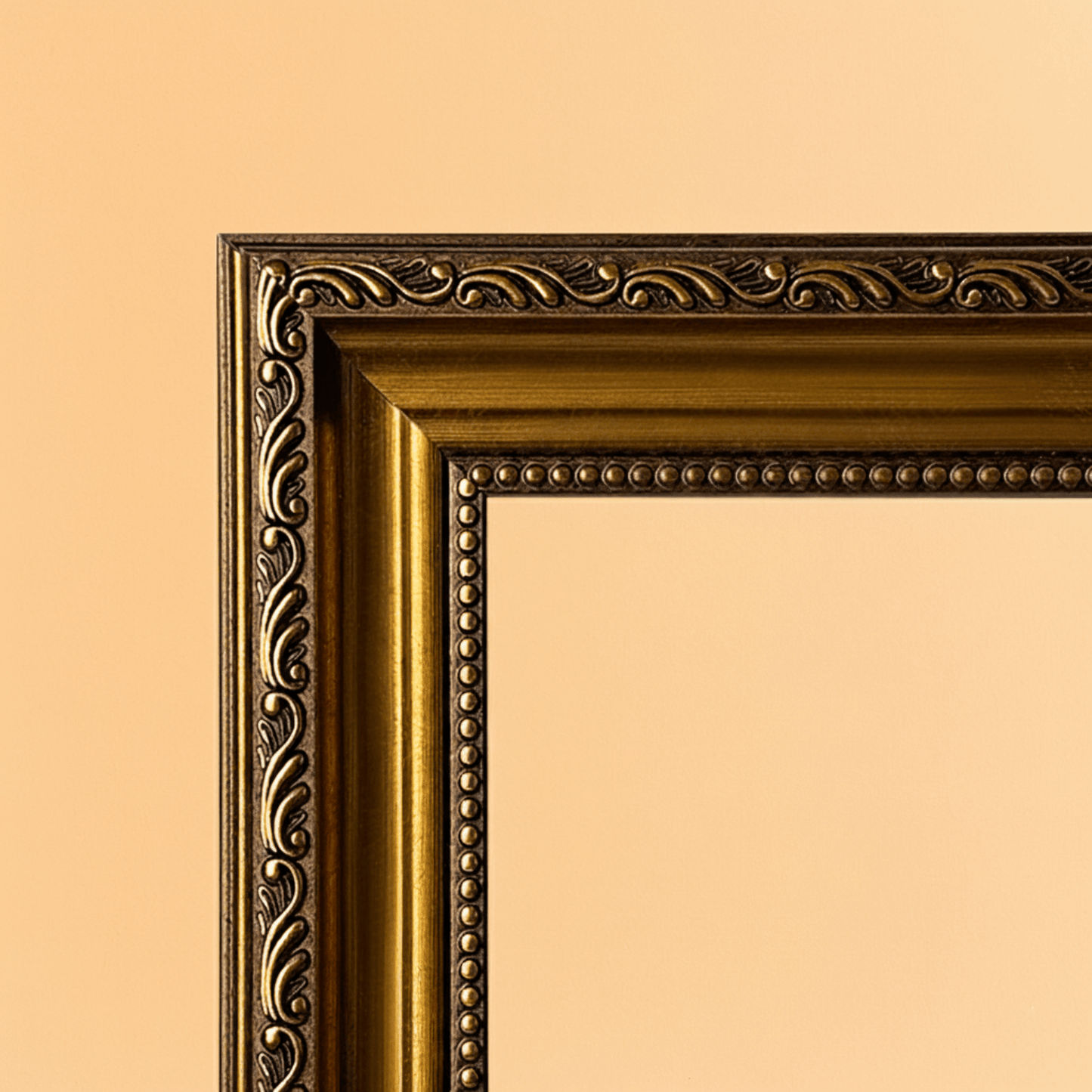 Goldener dekorativer Rahmen für Leinwandbilder - Emmygift.de