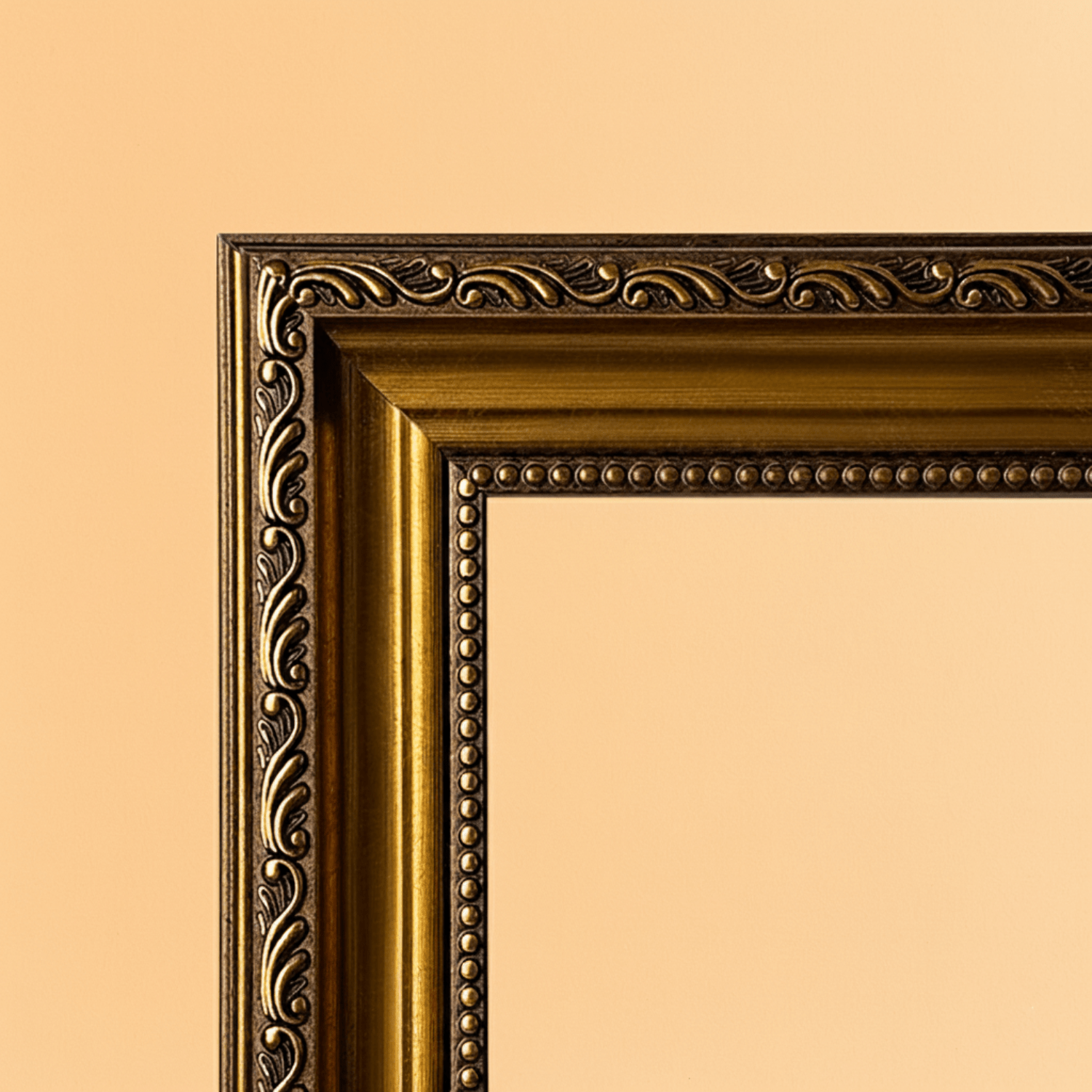 Goldener dekorativer Rahmen für Leinwandbilder - Emmygift.de